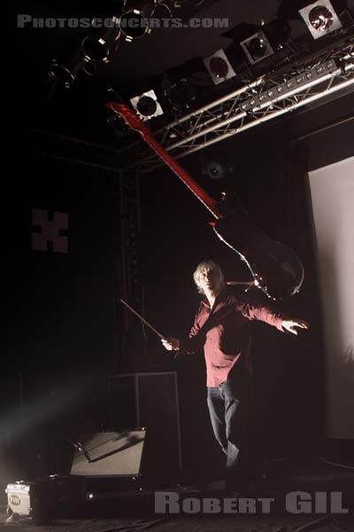 LEE RANALDO - 2011-05-08 - PARIS - Point Ephemere - 